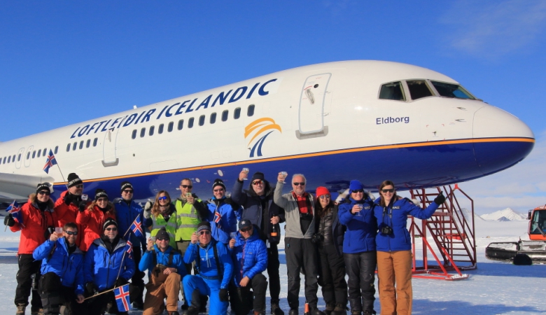 Первый коммерческий авиарейс в Антарктиду