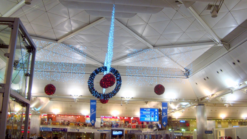 Merry Christmas и аэропорт Стамбула